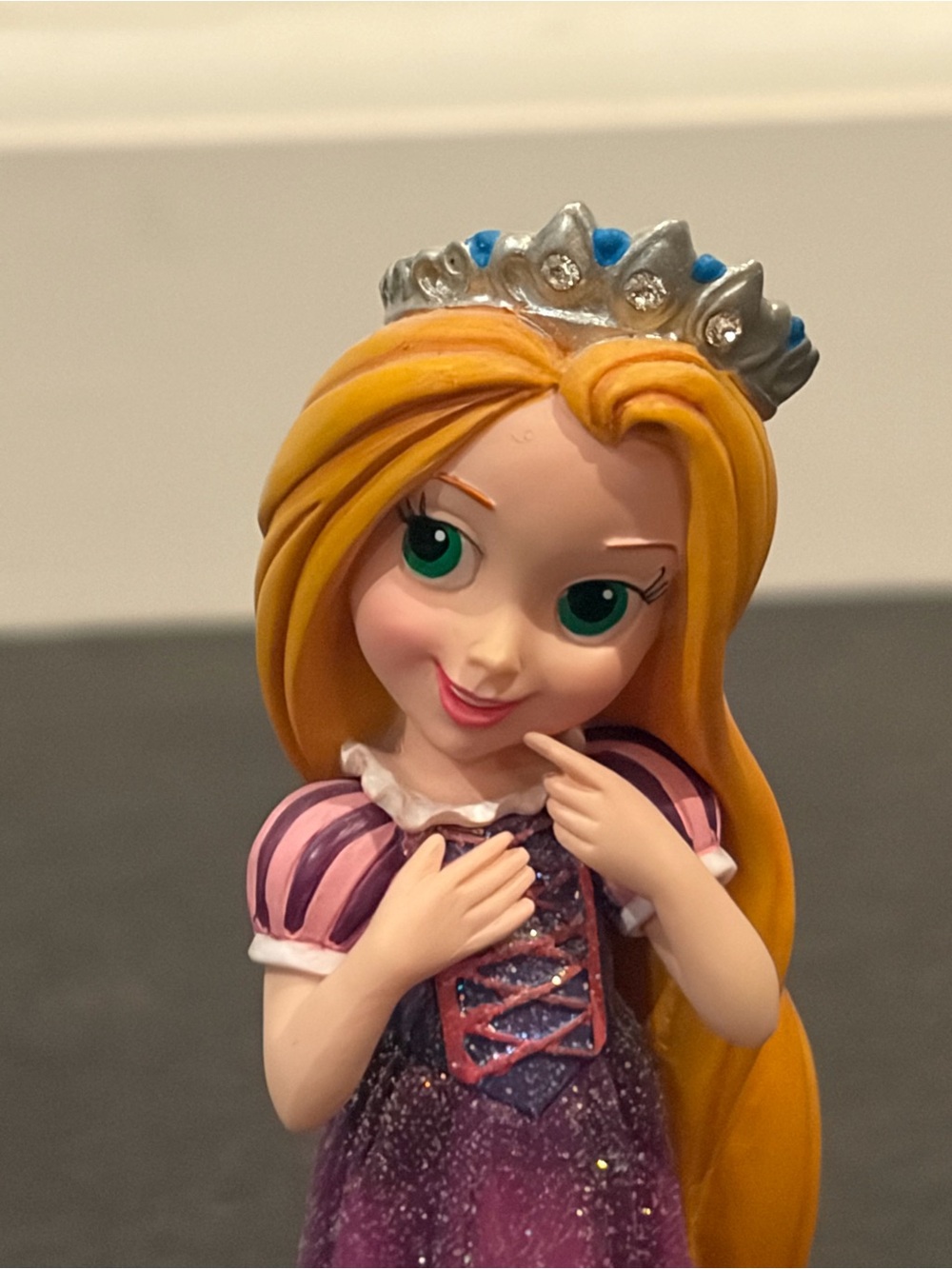 Disney Showcase Enesco Rapunzel Little Princess Figurine Tangled - Picture 2 of 6